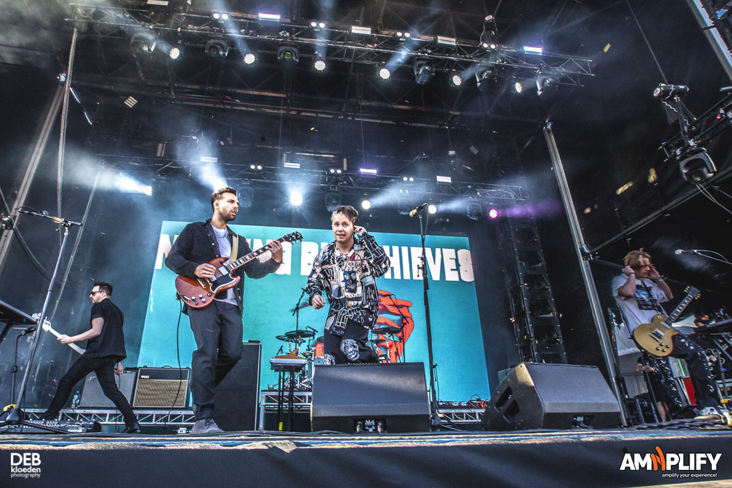 Nothing But Thieves
