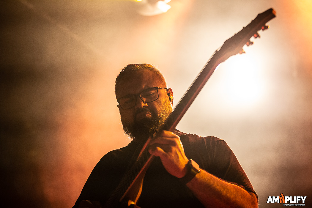 ANIMALS AS LEADERS