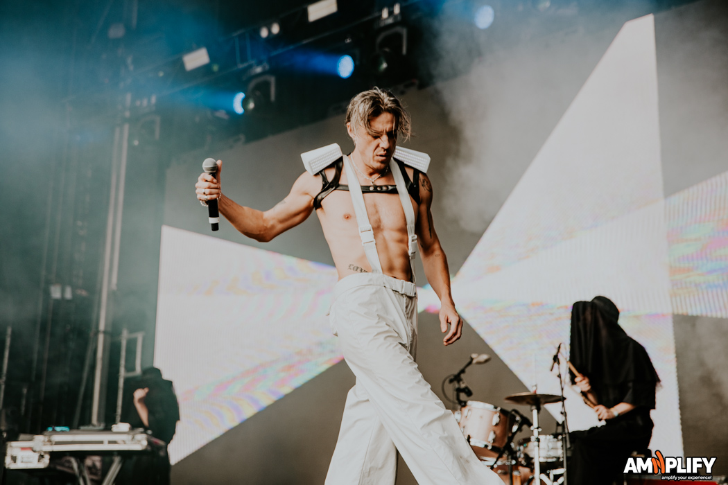 Confidence Man