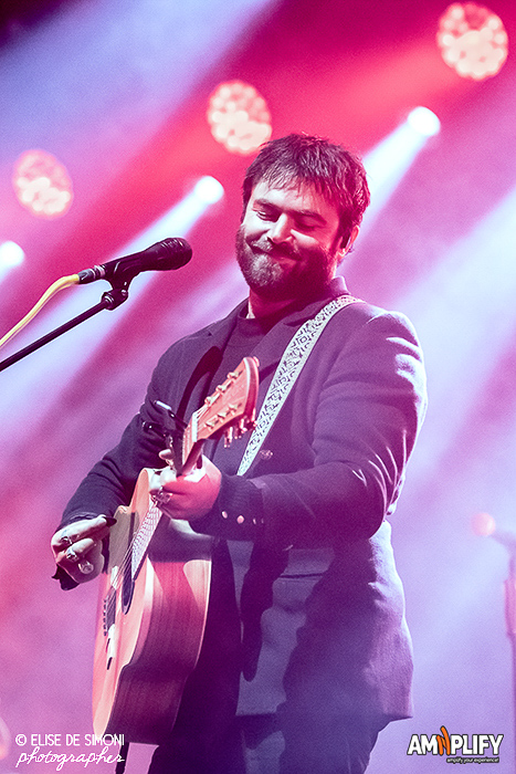 Angus + Julia Stone