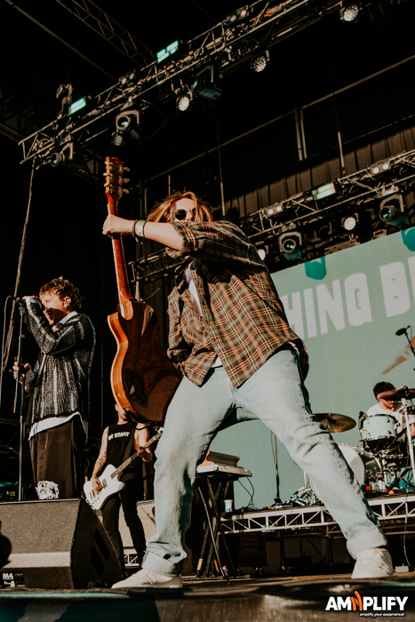 Nothing But Thieves