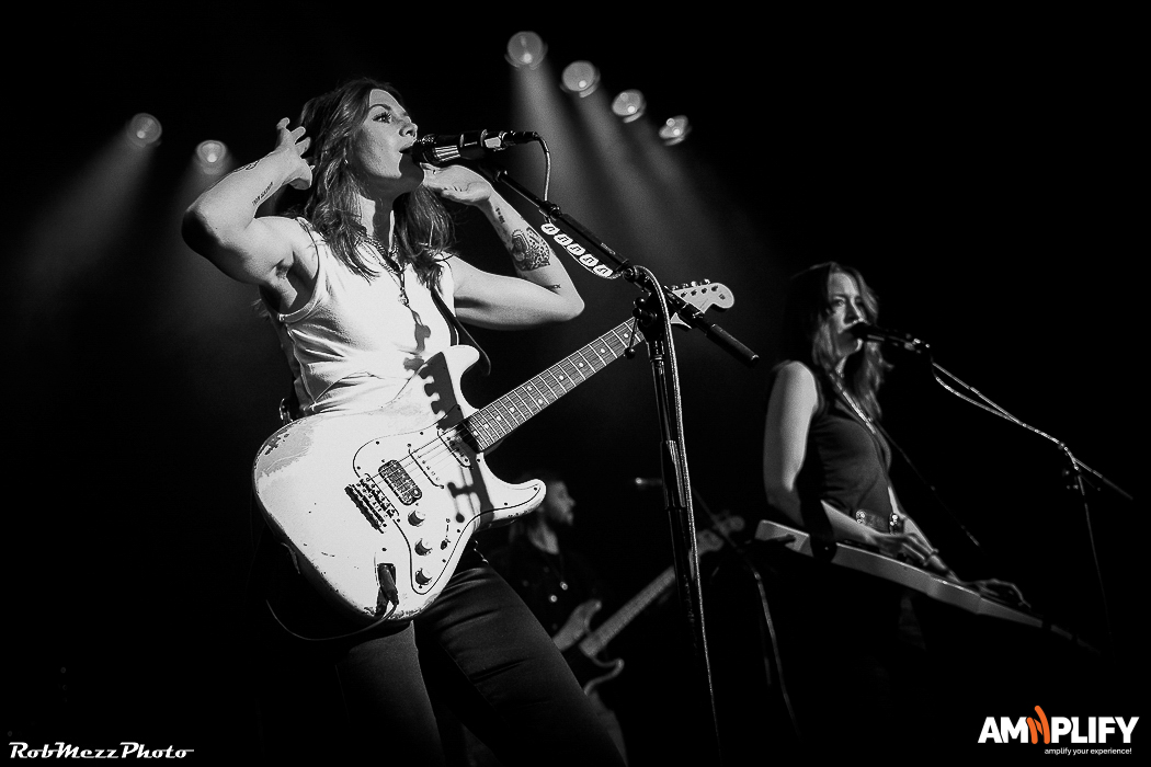 LARKIN POE