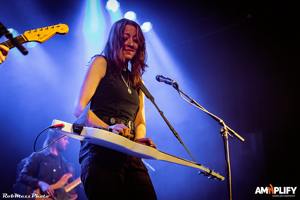 LARKIN POE