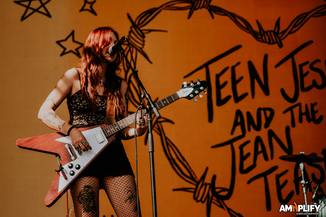 Teen Jesus & The Jean Teasers