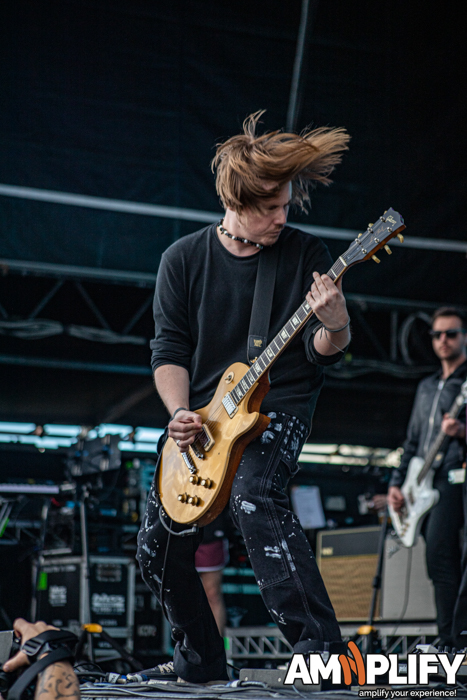 Nothing But Thieves