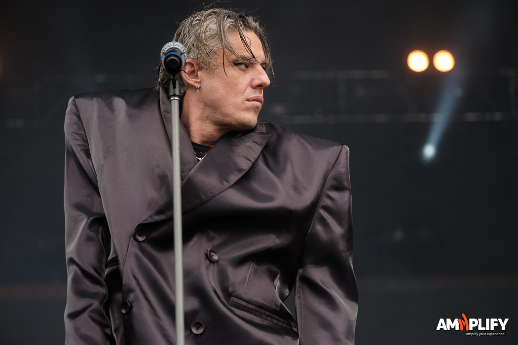 Confidence Man
