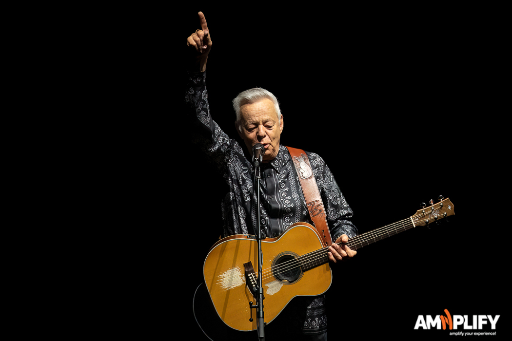 TOMMY EMMANUEL