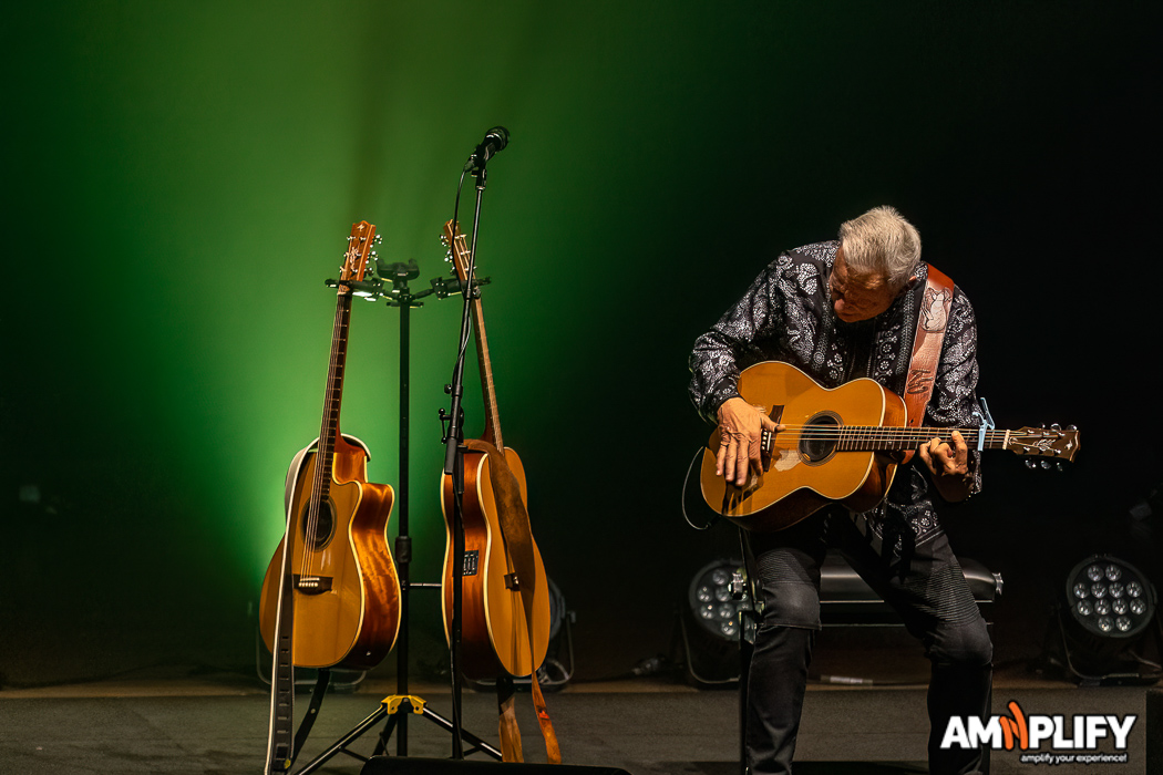 TOMMY EMMANUEL