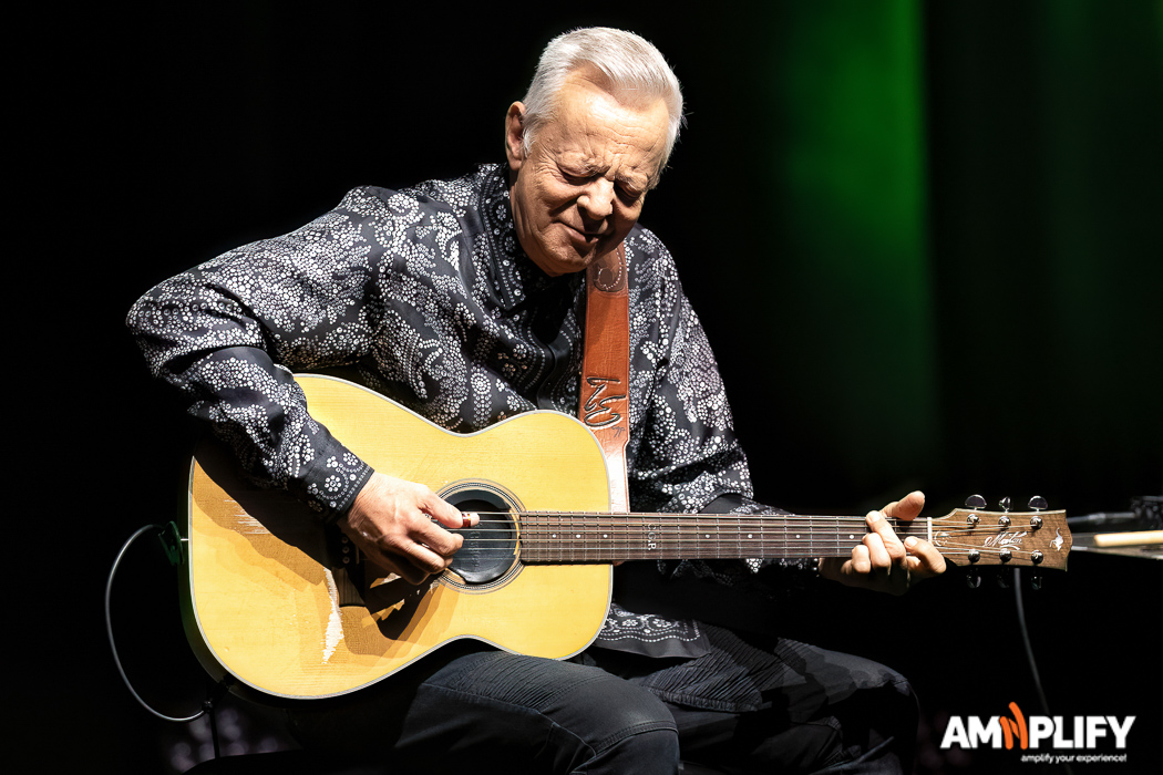 TOMMY EMMANUEL
