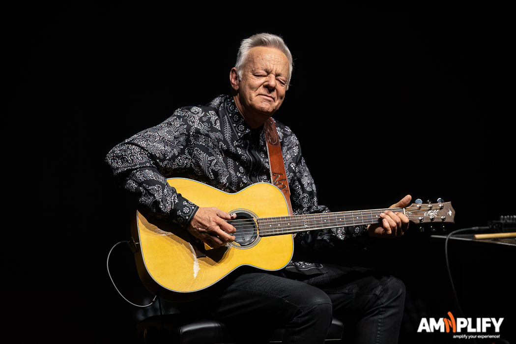 TOMMY EMMANUEL