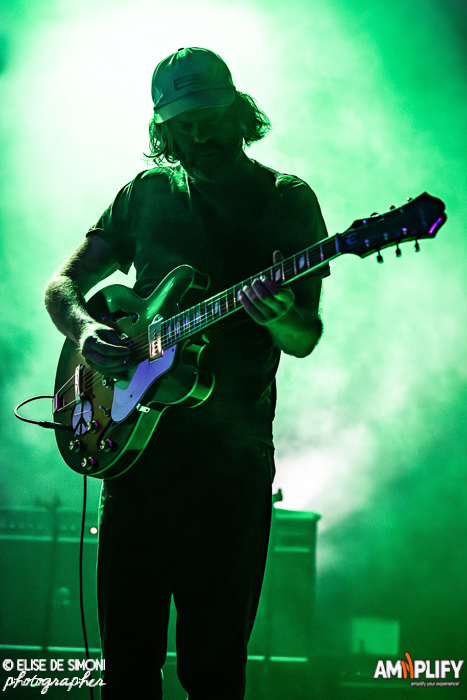 SLOWDIVE
