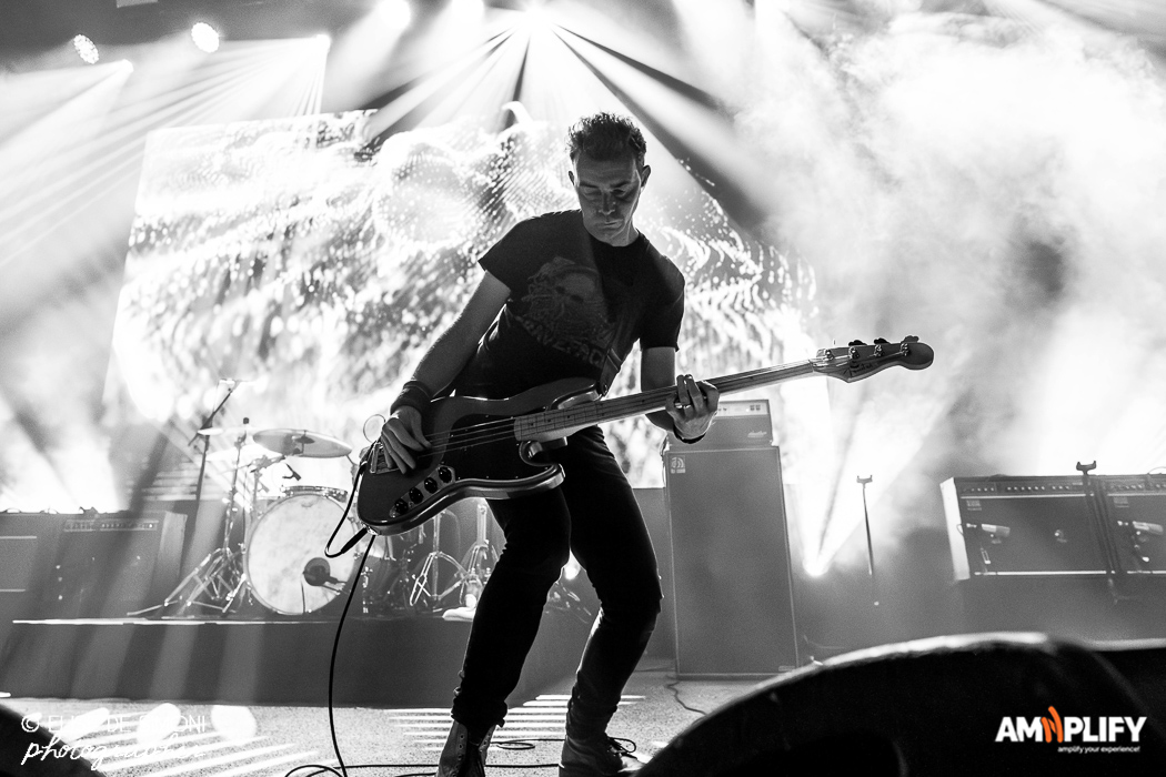 SLOWDIVE