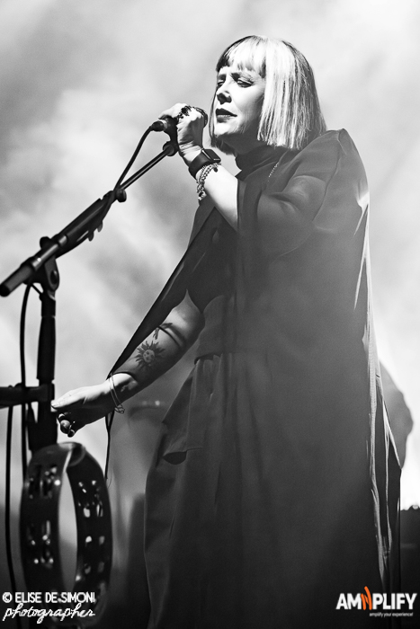 SLOWDIVE