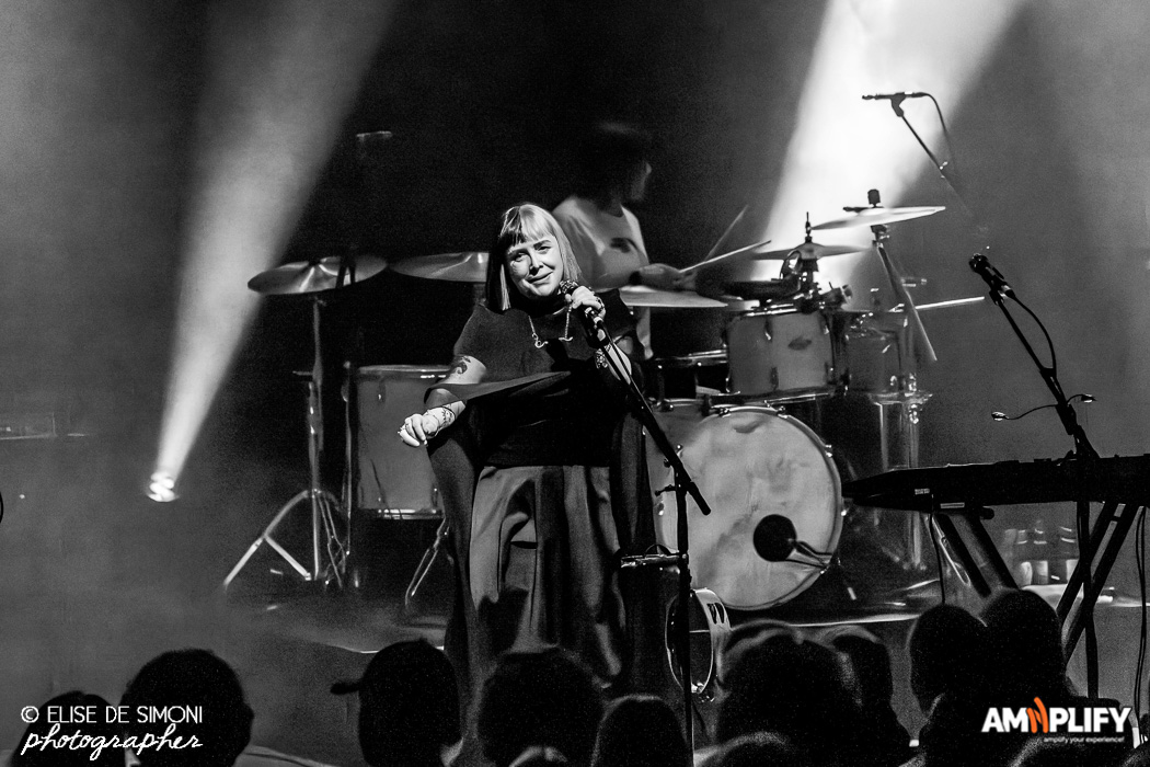 SLOWDIVE