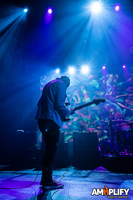 SLOWDIVE