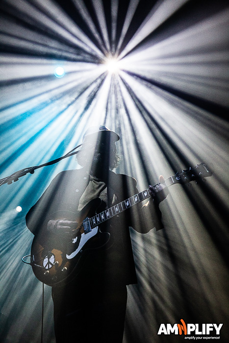 SLOWDIVE
