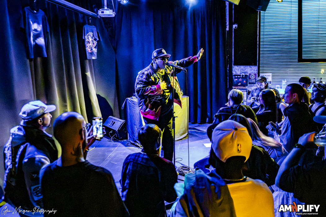 Neon Belly