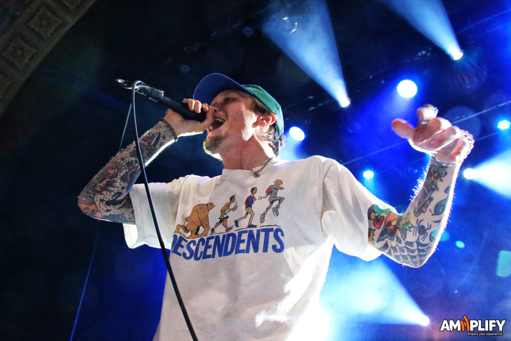 NECK DEEP
