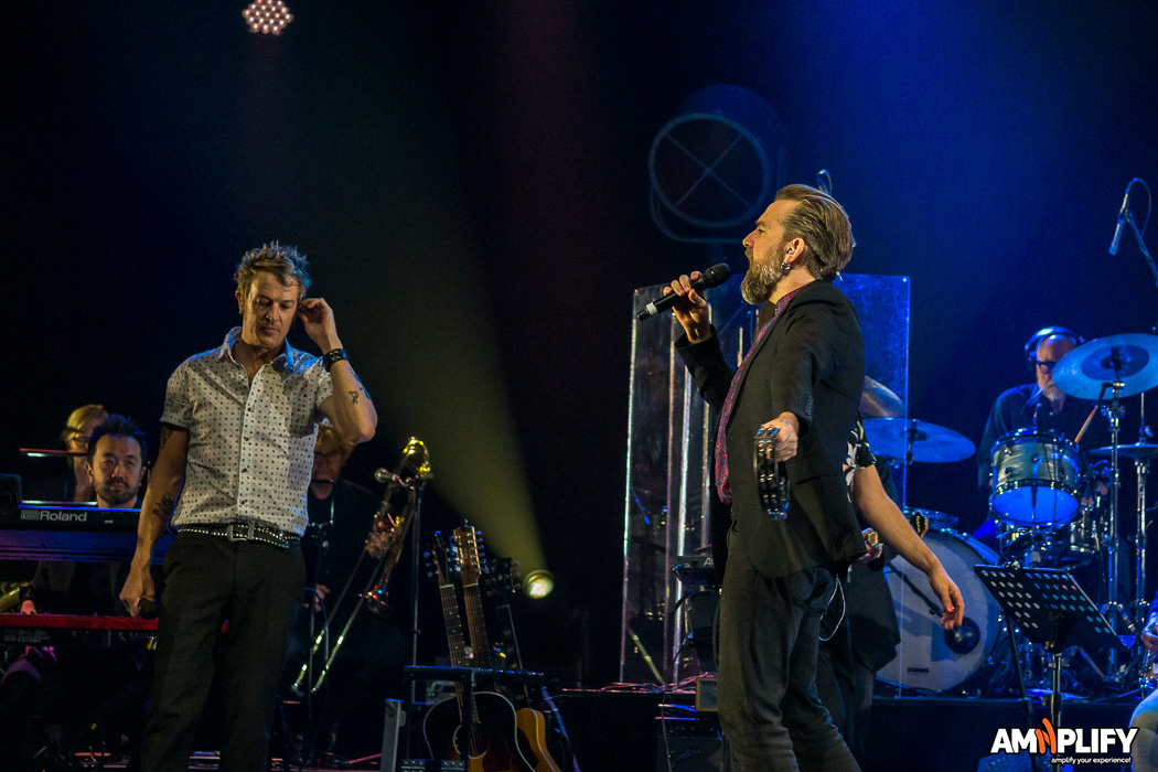 Chris Cheney, Josh Pyke