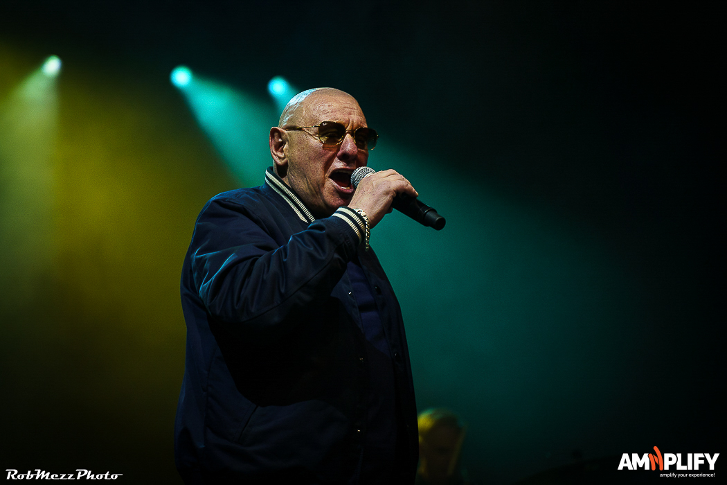 HAPPY MONDAYS
