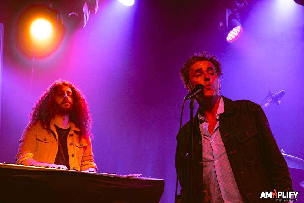 THE WHITLAMS