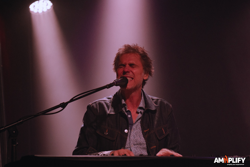 THE WHITLAMS