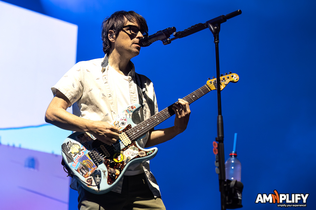WEEZER
