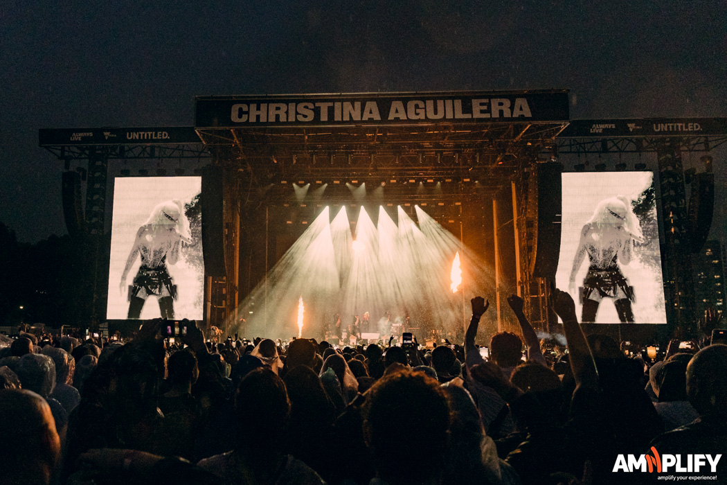 CHRISTINA AGUILERA
