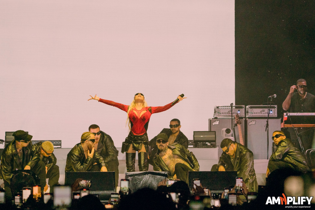 CHRISTINA AGUILERA