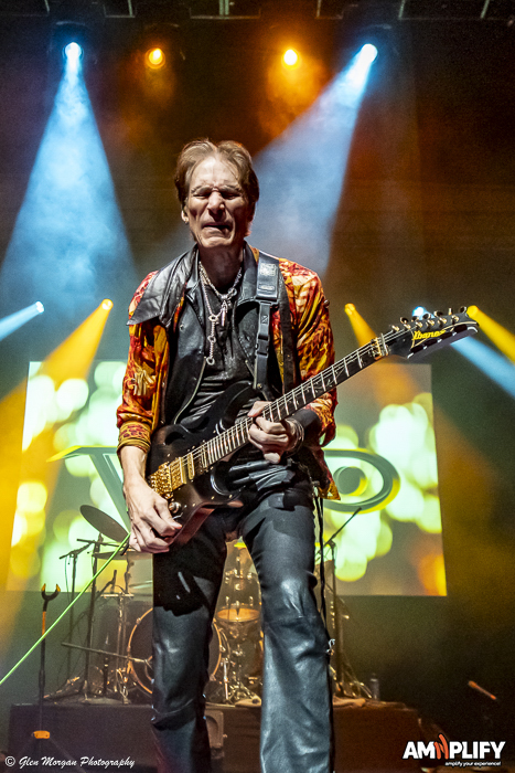 STEVE VAI