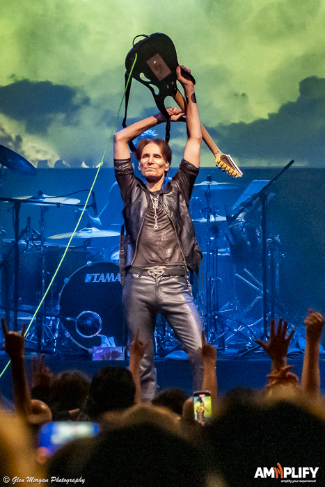 STEVE VAI