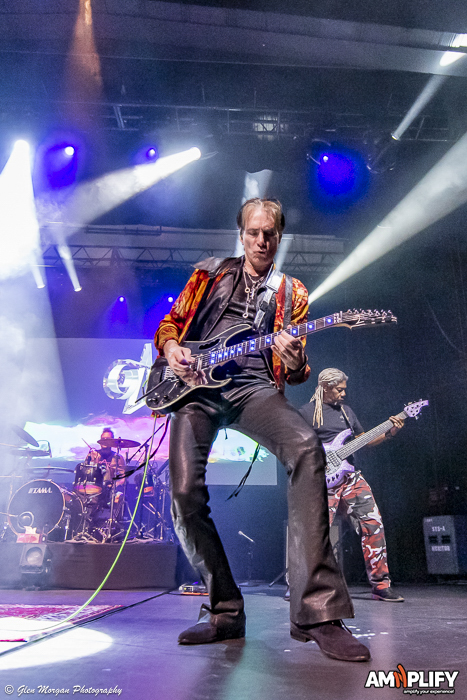STEVE VAI