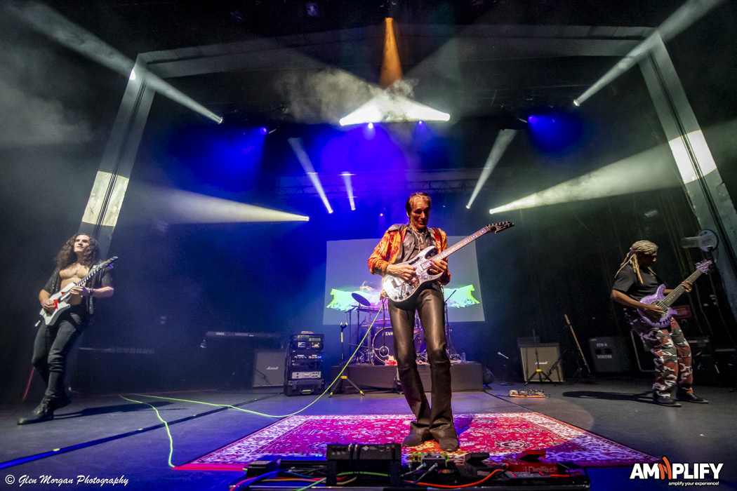 STEVE VAI