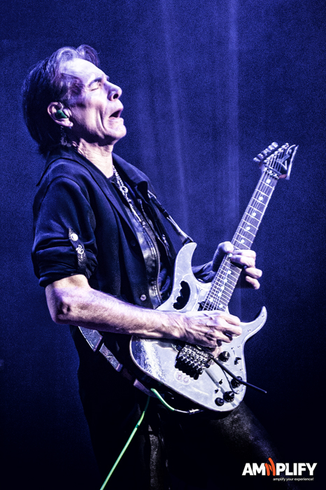STEVE VAI
