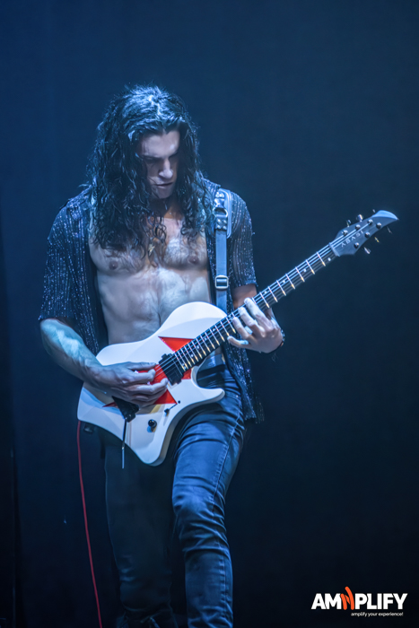 STEVE VAI
