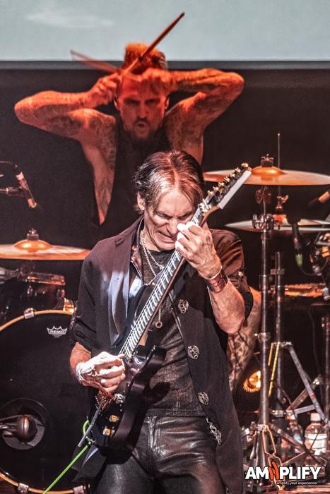STEVE VAI