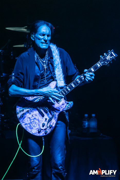 STEVE VAI