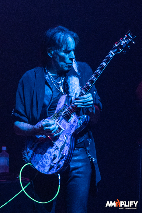 STEVE VAI
