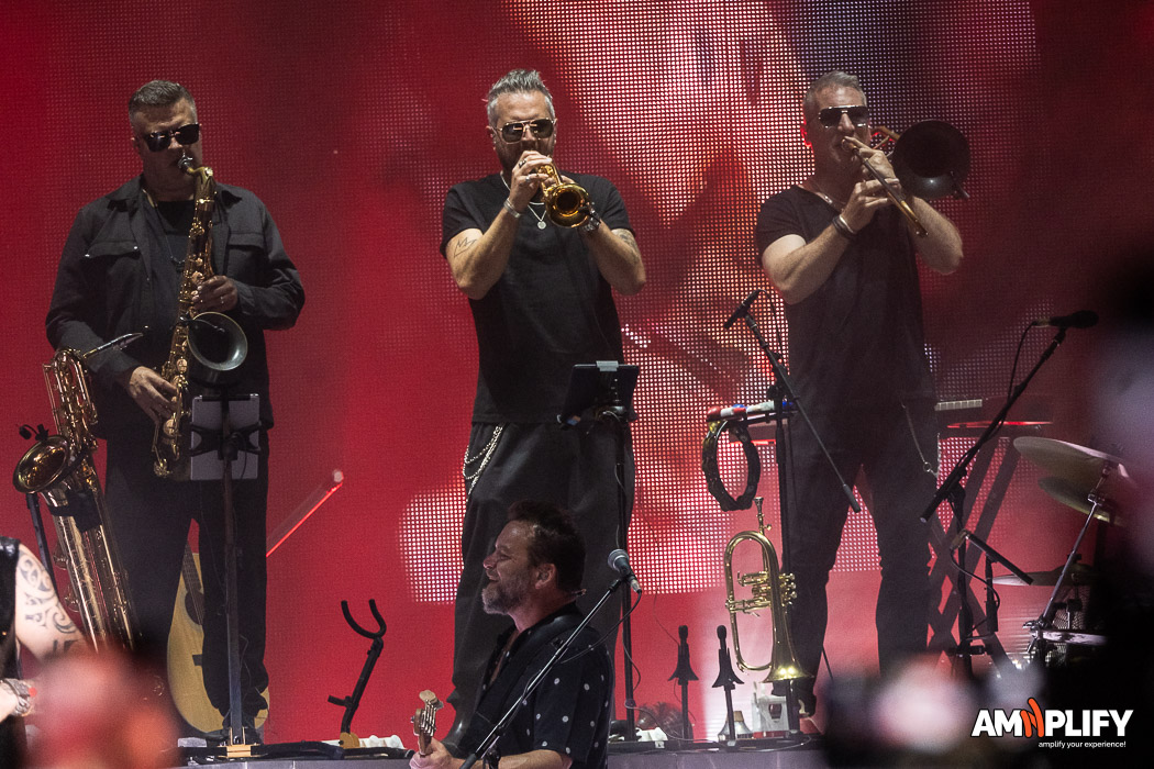 ROBBIE WILLIAMS