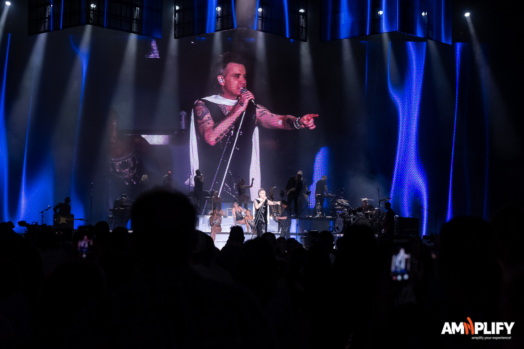 ROBBIE WILLIAMS