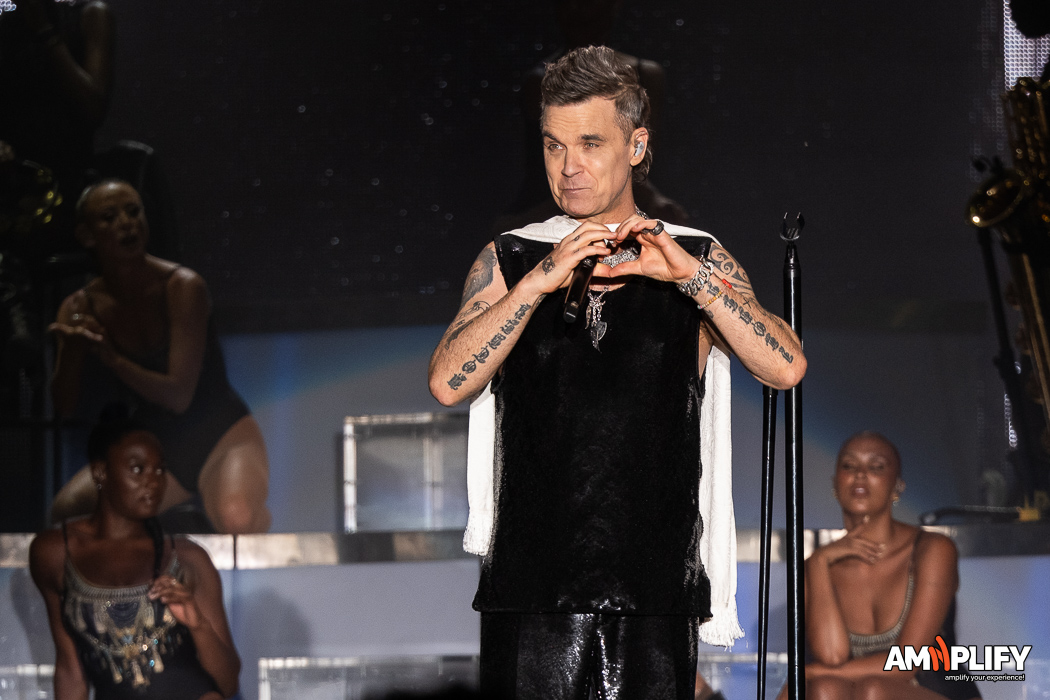 ROBBIE WILLIAMS