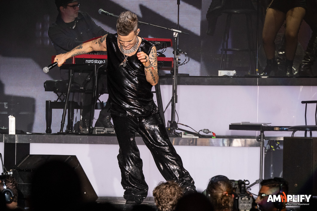 ROBBIE WILLIAMS