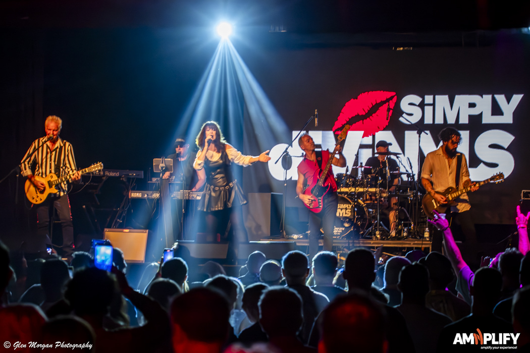 Simply Divinyls