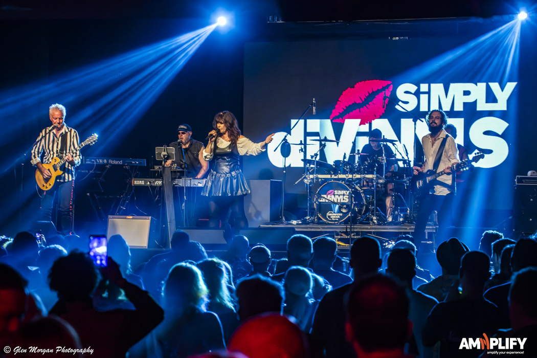 Simply Divinyls