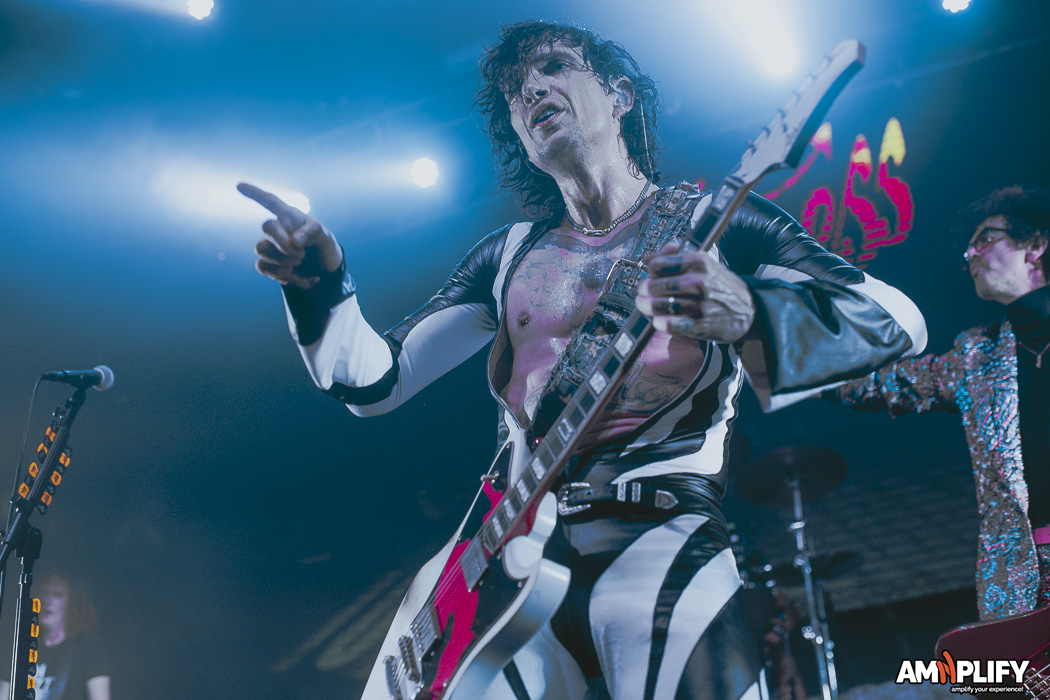 THE DARKNESS