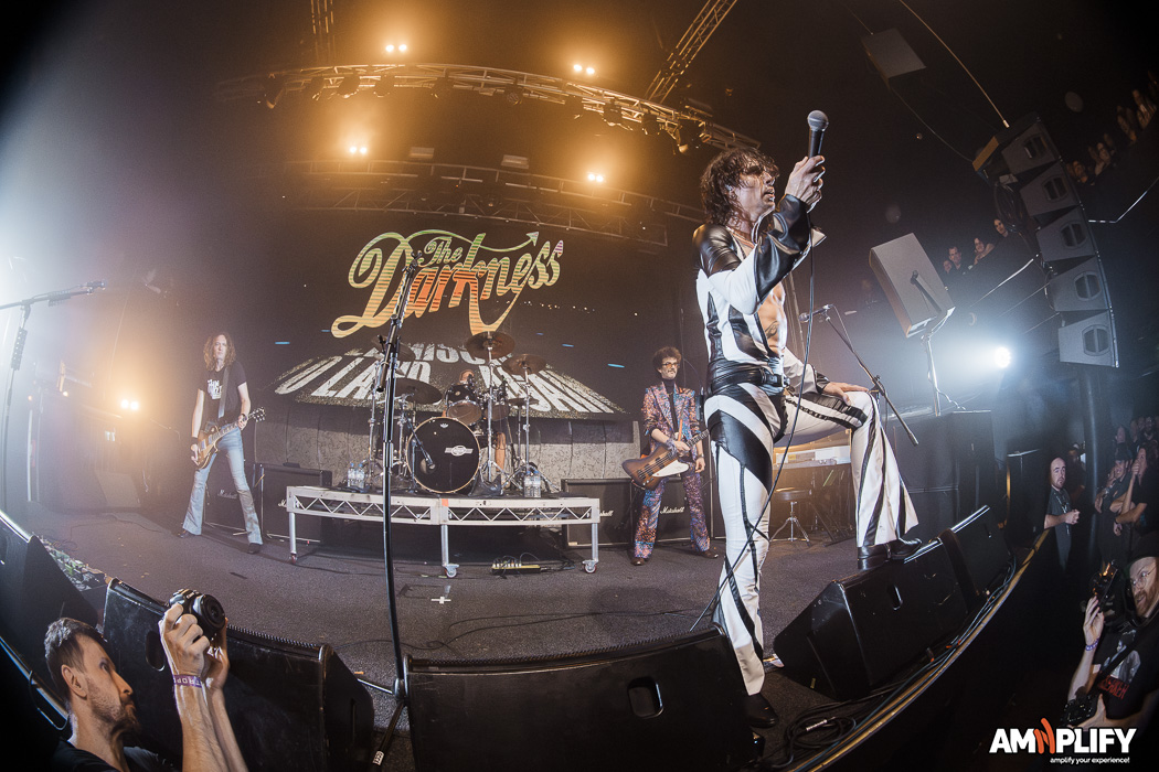 THE DARKNESS