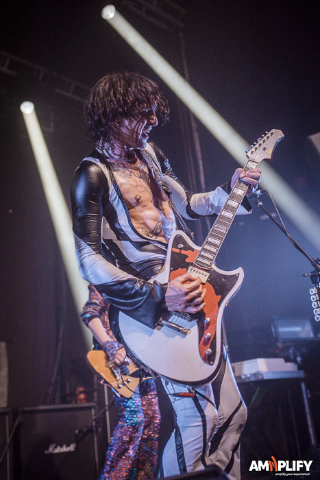 THE DARKNESS