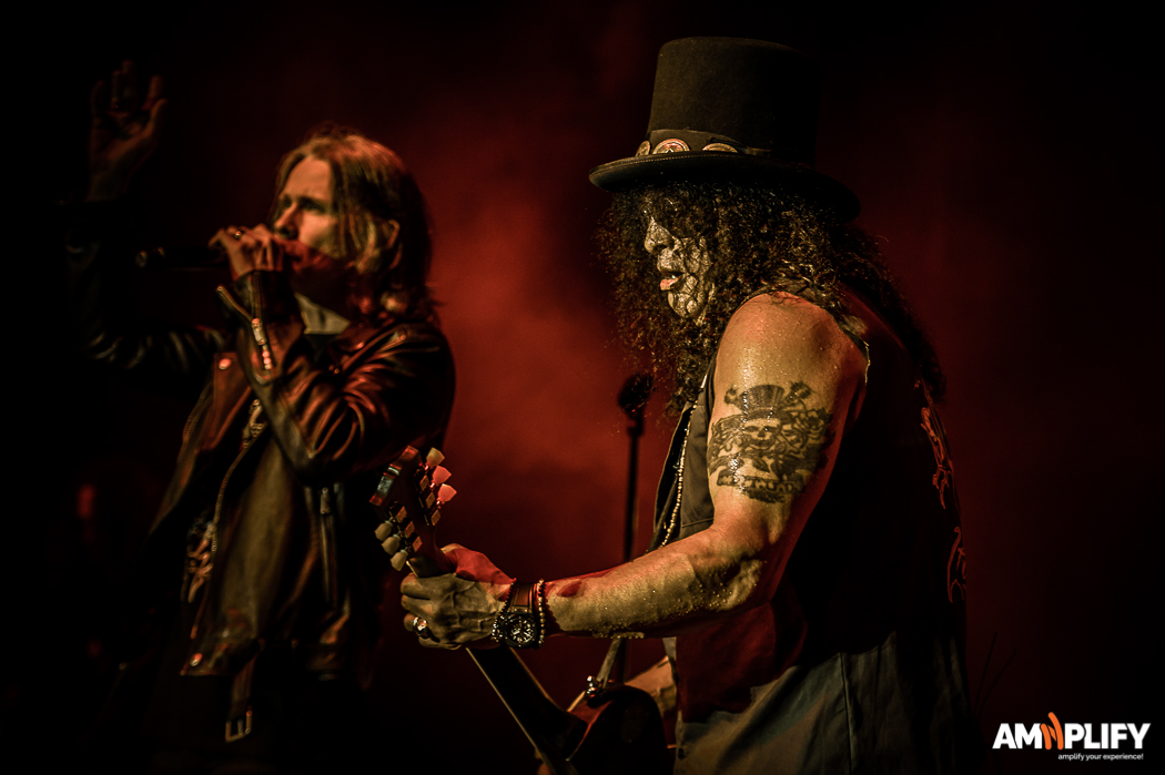 SLASH featuring Myles Kennedy & The Conspirators