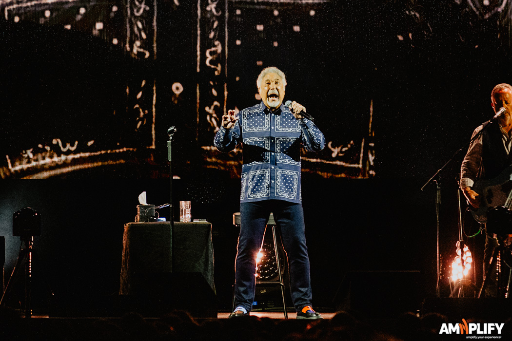 TOM JONES