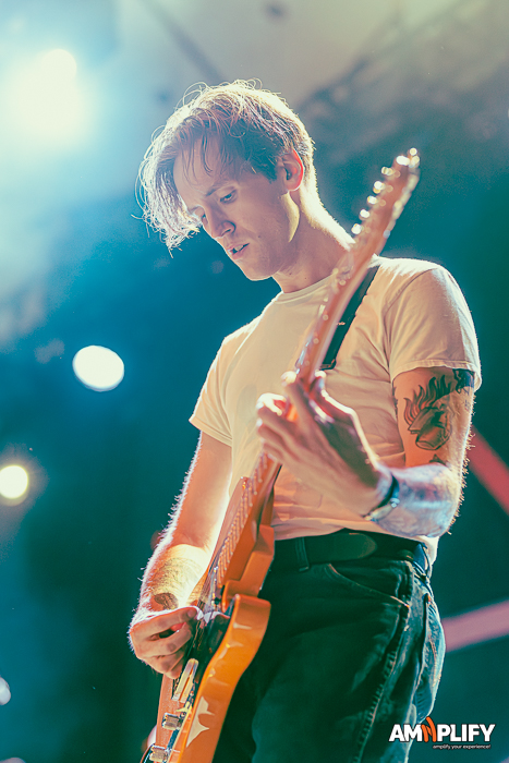 TOUCHE AMORE